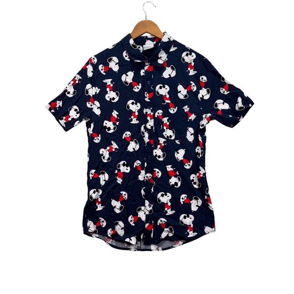 Peanuts Snoopy Shirt Men's Button Up All Over Print Hawaiian Beach SS Macy’s M - Picture 1 of 3